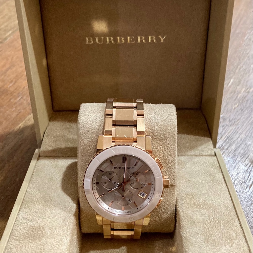 BURBERRY Women’s bu9703 Chronograph Watch